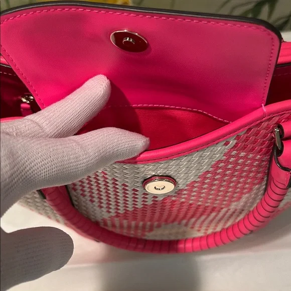 Kate Spade New York Wild Rose Cruise Gingham Wovan Plaid Tote - Picture 7 of 16